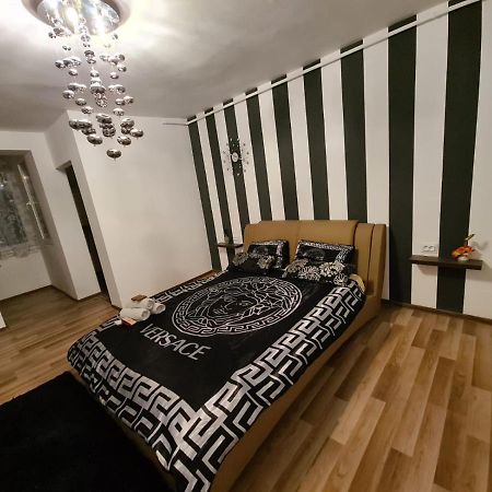 Apartament Cristina Deva Exteriör bild